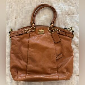 Medium Coach Leather Shoulder Bag - Rust/Brass